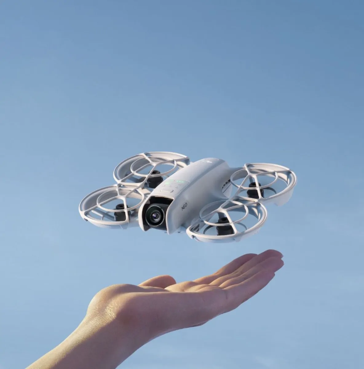 大疆推出超轻便无人机 DJI Neo
